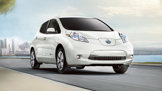 2017-nissan-leaf-exterior-pearl-white-large.jpg