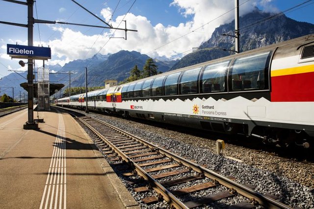 gotthard-panorama-express-train-switzerland.ngsversion.1500314738397.adapt.885.1.jpg