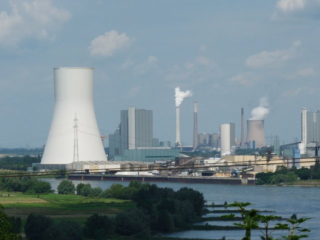 power-plant-210850_1920.jpg