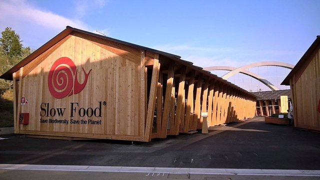 Expo_2015_Milano_-_Slow_Food_Pavilion.jpg