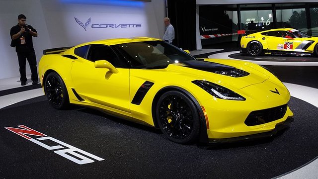 2015_Chevy_Corvette_Stingray_Z06_Debut_at_Detriot_Auto_Show_8.jpg