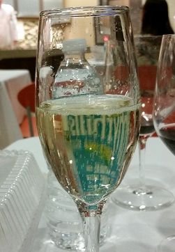 Champagne glass 1.jpg