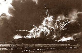 Jepang mengebom Pearl Harbor.jpg