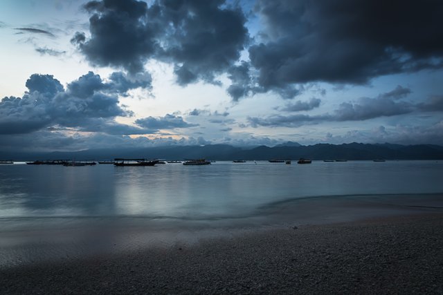 Gili sunrise 16.jpg