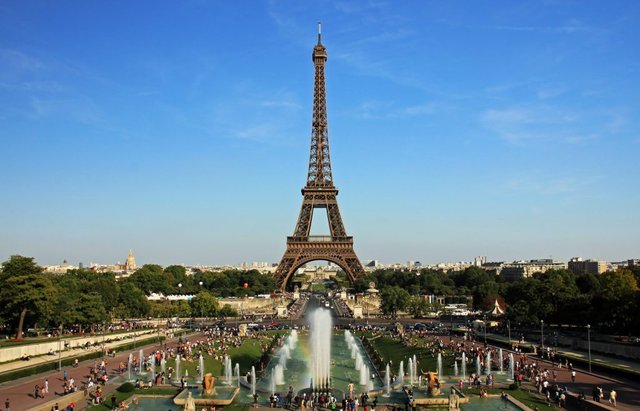 Eiffel_tower_from_trocadero-1024x658.jpg