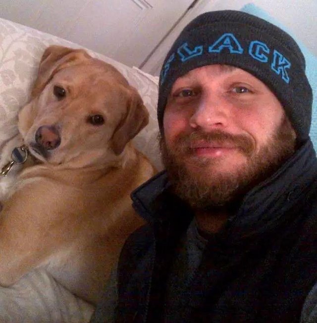 love-for-dogs-tom-hardy-7-59bf724807b3a__700.jpg