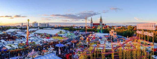 Oktoberfest_Banner_Expat_Explore.jpg