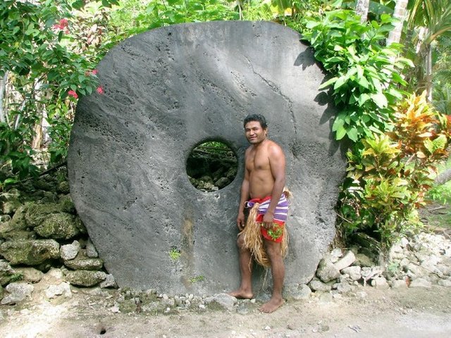 giant-stone-coins-of-yap-6.jpg