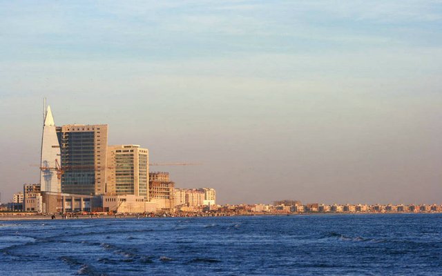 Clifton-Beach-Karachi-Wallpaper.jpg