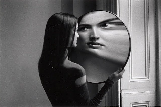magic-mirror-woman-black-and-white-photo.jpg