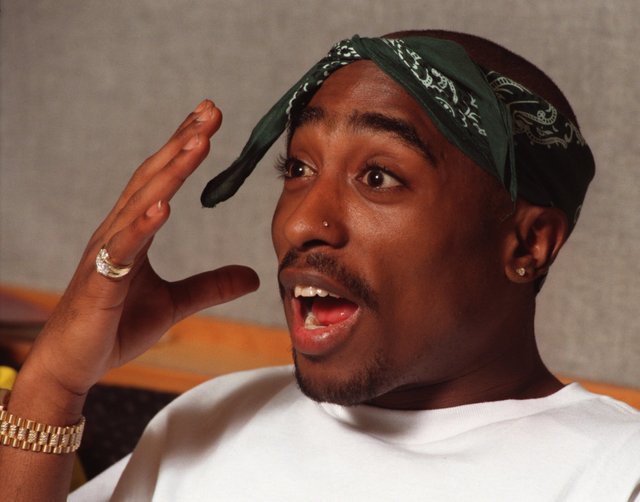 Tupac 2.jpg