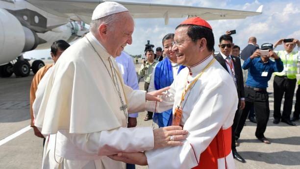 2017-11-27t141526z_1382979624_rc197979fcb0_rtrmadp_3_pope-asia-myanmar.jpg