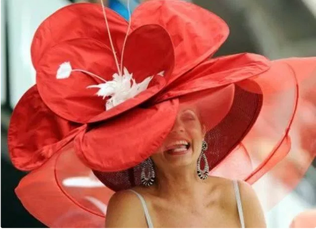 Glamorous hats store