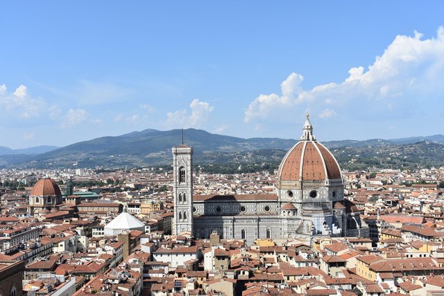 Cathedral of Santa Maria del Fiore in Florence, the Duomo.jpg