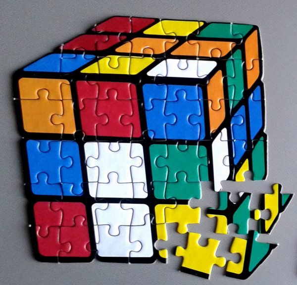 rubiks-cube-jigsaw-puzzle_Ruwix-copyright.jpg