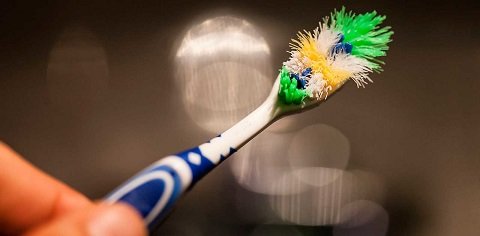 toothbrush-WRONG0117.jpg