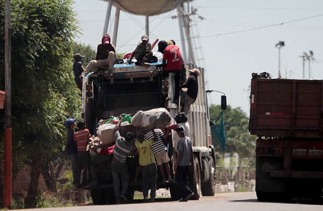 hambre camion.jpg