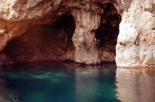 grotta-polipo.jpg