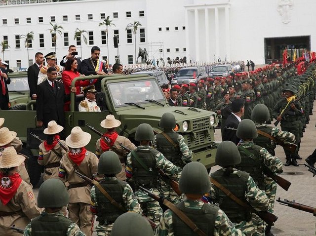 maduro-desfile.jpg