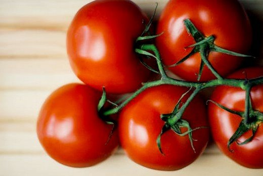 food-wood-tomatoes.jpg