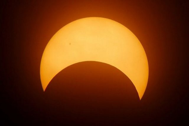 1088EclipsePartial2.jpg
