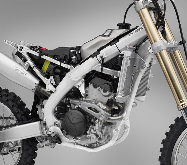 18_CRF250R_FRAME.jpg