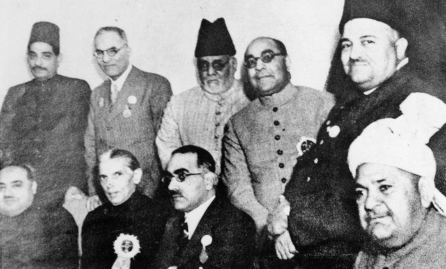 Muslim_League_Working_Committee,_Lucknow_Session_(Photo_429-4).jpg