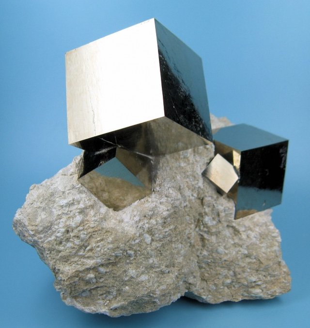 7556310-2780M-pyrite1-650-dc9a513268-1484578493.jpg