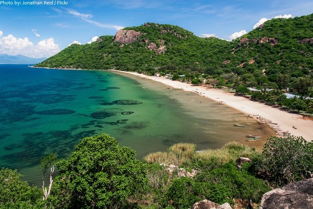 lake-malawi-4.jpg