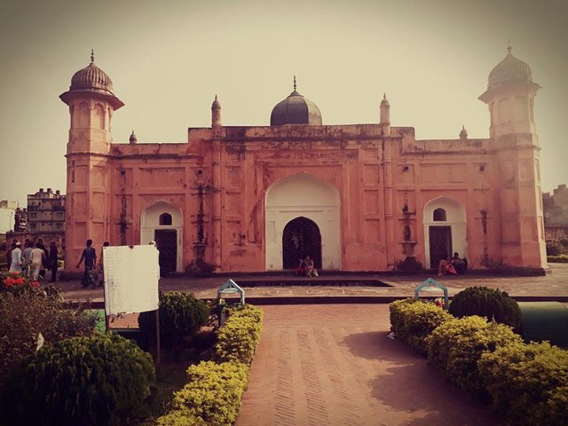 Lalbagh Fort.jpg