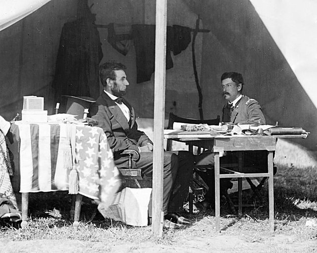 Lincoln_and_McClellan_1862-10-03.jpg