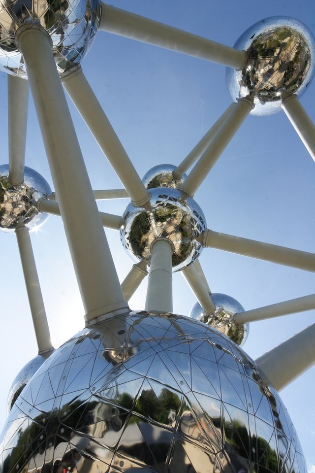 atomium-3254408_1280.jpg