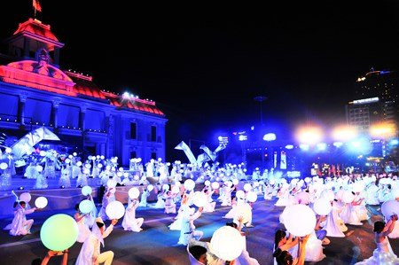 nha-trang-beach-festival.jpg