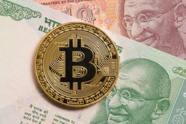 Bitcoin-rupee-notes-768x512.jpg