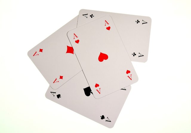 playing-cards-3222608_1920.jpg