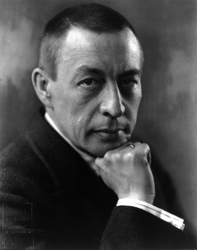 Sergei_Rachmaninoff_cph.3a40575.jpg