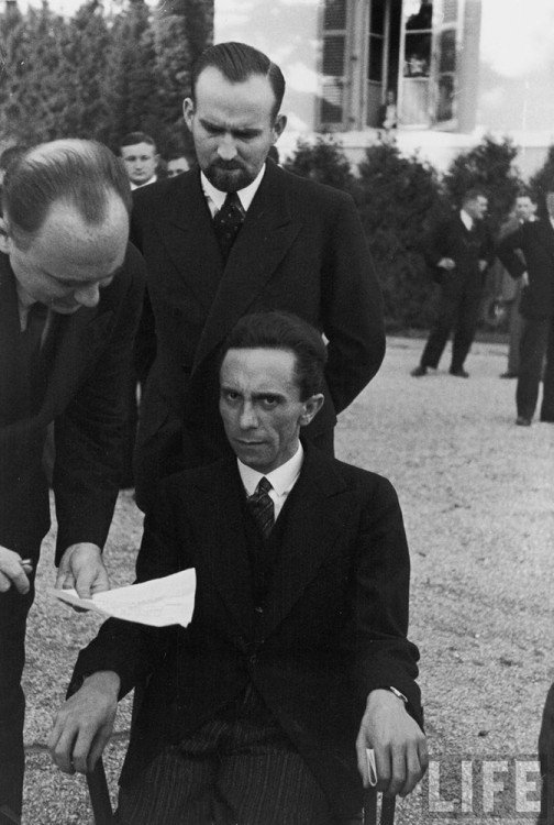 eisenstaedt-goebbels-504x750.jpg