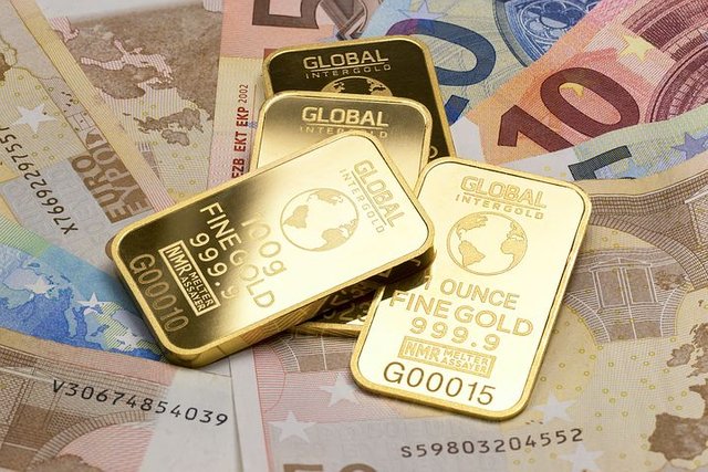 gold-is-money-2430052__480.jpg