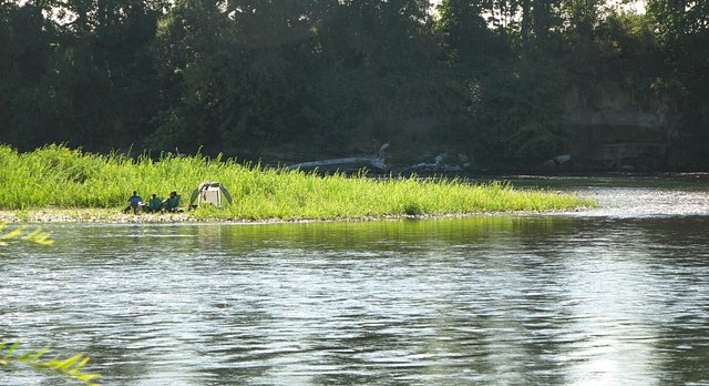 x eclipse canoe trip 20.jpg