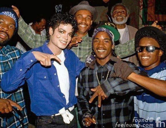 michael-jackson-gang-sign-crips-the-way-you-make-me-feel-video.jpg