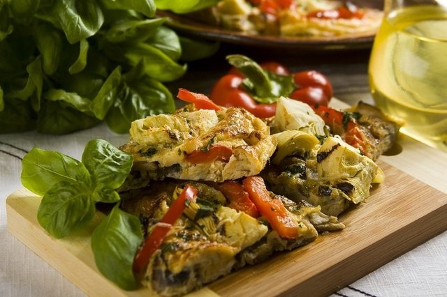 frittata-z-pieczarkami-i-karczochami.jpg