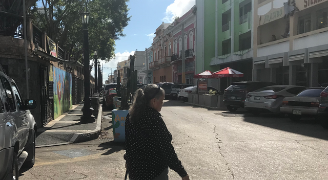 Arecibo Streets - Old Woman.png