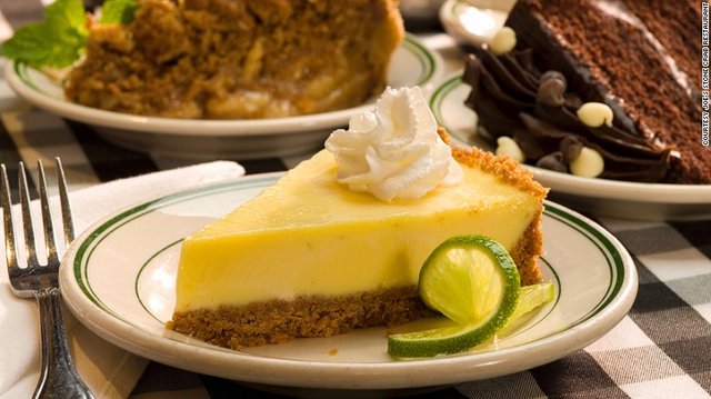 150527112722-cnngo-miami-best-eats--joes-keylime-pie-exlarge-169.jpg