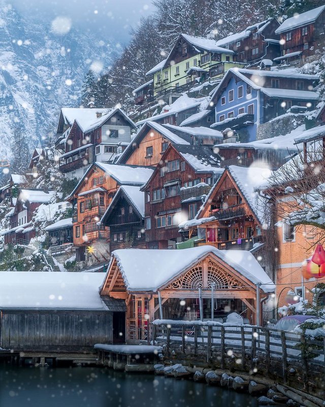 Hallstatt - Austria.jpg