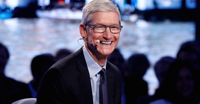 104726108-RTX3H4OM-tim-cook-apple.1910x1000.jpg