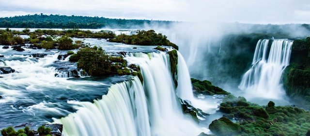 Iguazu Falls.jpg