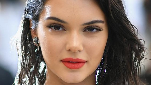 Kendall Jenner 4.jpg