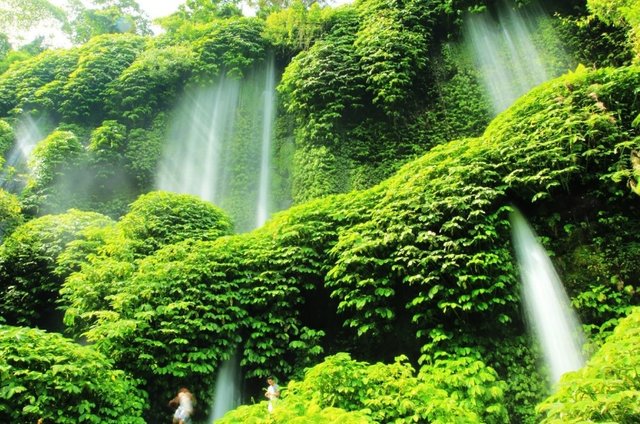 air terjun benang lombok.jpg