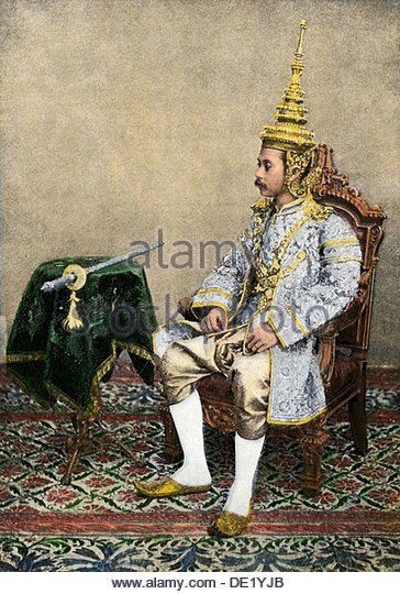 rama-v-chulalongkorn-king-of-siam-in-his-royal-attire-circa-1900-de1yjb.jpg