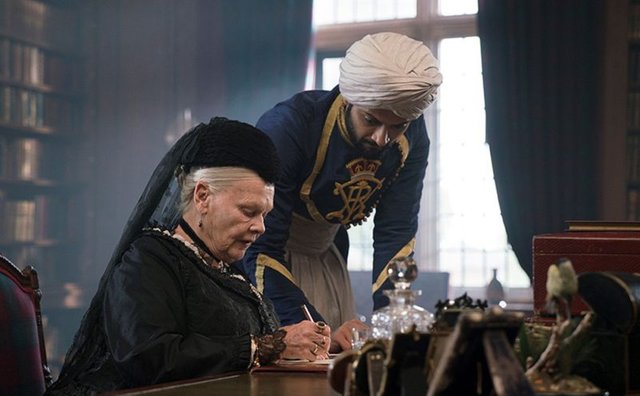 victoria-and-abdul-screengrab.jpg